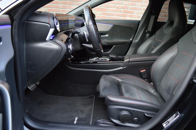 Mercedes-Benz CLA-KLASSE Shooting Brake 200 AMG Led Panorama Widescreen Sfeer Camera Night Pdc