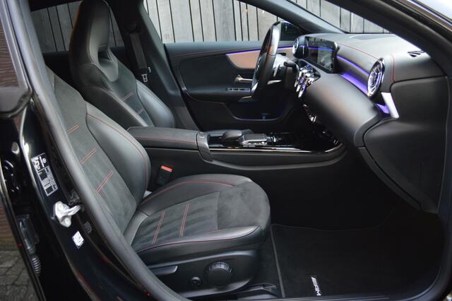 Mercedes-Benz CLA-KLASSE Shooting Brake 200 AMG Led Panorama Widescreen Sfeer Camera Night Pdc