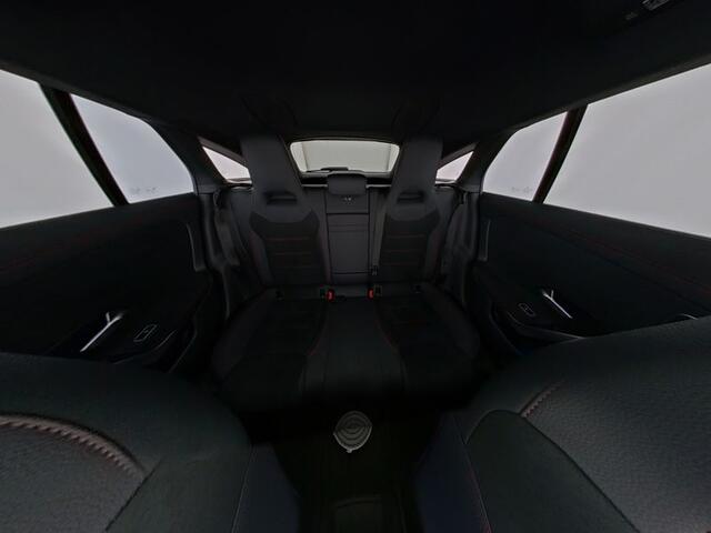 Mercedes-Benz CLA-KLASSE Shooting Brake 250e AMG Nightpakket Face Lift Plug-In Hybride | Panorama Schuif-Kanteldak | Burmester® | 360 gr Camera | Sfeerverlichting | Keyless GO | Stuur- en Stoelverwarming | Inclusief 24 maanden Mercedes-Benz Certified garantie voor Europa.