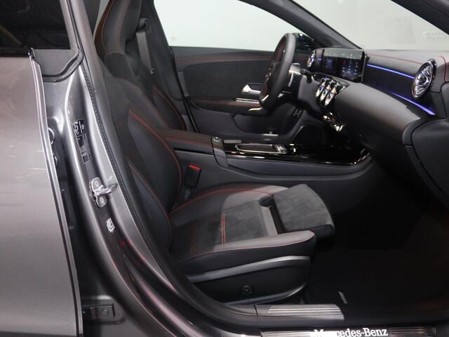 Mercedes-Benz CLA-KLASSE Shooting Brake 180 Star Edition AMG Line LIMITED | Panoramaschuifdak | Trekhaak | Night| Head-up display | Premium plus