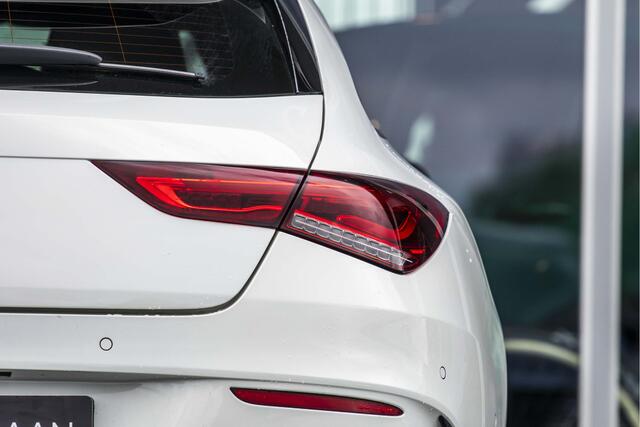 Mercedes-Benz CLA-KLASSE Shooting Brake 180 Premium Plus | Carplay | Stoelverwarming |