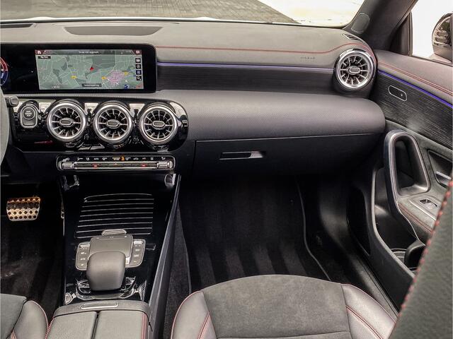 Mercedes-Benz CLA-KLASSE 250e 218PK Automaat AMG Line | PANORAMADAK | DISTRONIC PLUS | HEAD-UP | SOUND ADVANCED | 360 | MBUX |