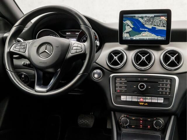 Mercedes-Benz CLA-KLASSE Shooting Brake 180 AMG Sport Automaat (GROOT NAVI, LEDER, CAMERA, GETINT GLAS, STOELVERWARMING, PORTSTOELEN, PARKEERSENSOREN, CRUISE, ZWART HEMEL, NIEUWE APK, NIEUWSTAAT)