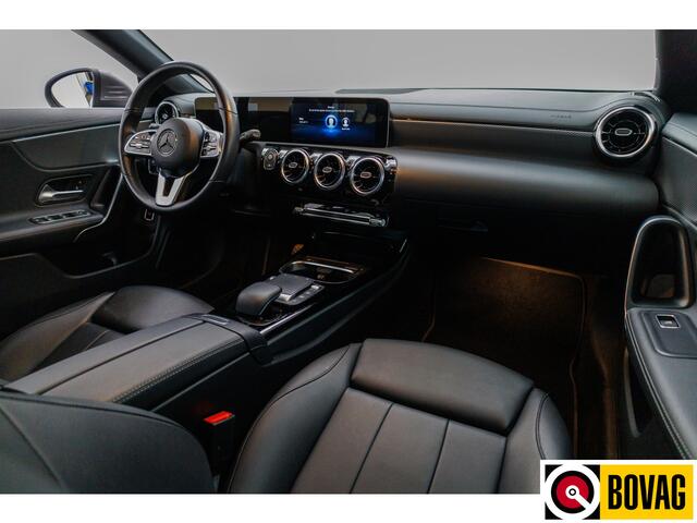 Mercedes-Benz CLA-KLASSE 200 COUPE Business 164 PK | Leer | Apple carplay, Android auto | Camera | Led | Zwarte hemel | Climate control, PDC V+A