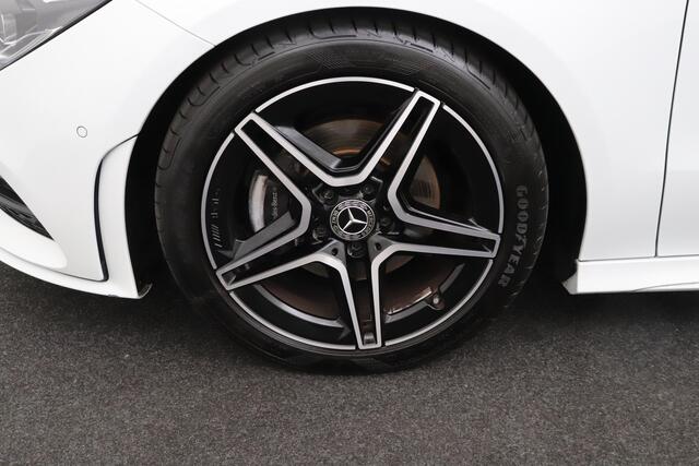 Mercedes-Benz CLA-KLASSE Shooting Brake 180 AMG Pano-dak Memory Camera