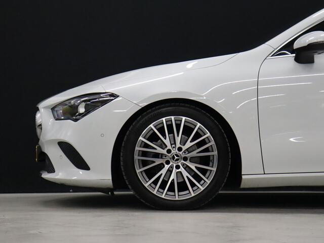 Mercedes-Benz CLA-KLASSE Shooting Brake 180 Luxury Line [SFEERVERLICHTING, CAMERA, WIDESCREEN, LED, STOELVERWARMING, PDC, HALF LEDER, CRUISE CONTROL, NIEUWSTAAT]