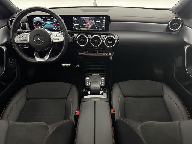 Mercedes-Benz CLA-KLASSE 180 AMG Pano LED Trekhaak Virtual Camera Carplay Cruise Clima Navi PDC 18"LMV
