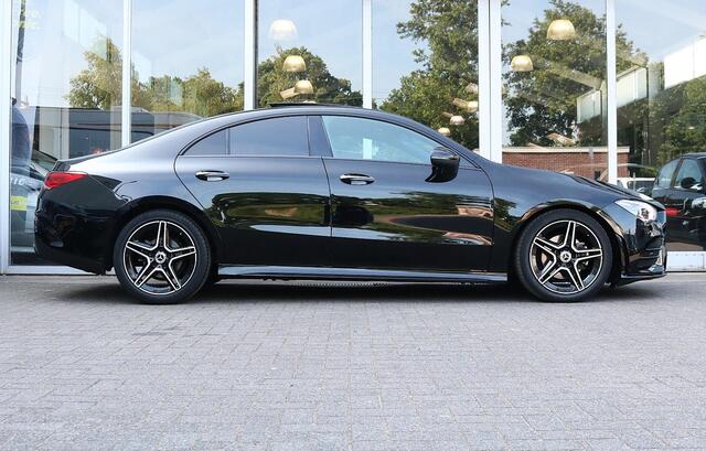 Mercedes-Benz CLA-KLASSE 180 AMG | Panoramadak | Sfeerverlichting