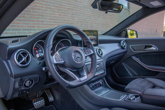 Mercedes-Benz CLA-KLASSE 180 AMG, Origineel NL, Panoramadak, Carplay, Stoelverwarming, Camera, Full LED, Navigatie, Park Assist.