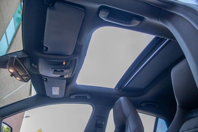 Mercedes-Benz CLA-KLASSE 180 AMG, Origineel NL, Panoramadak, Carplay, Stoelverwarming, Camera, Full LED, Navigatie, Park Assist.