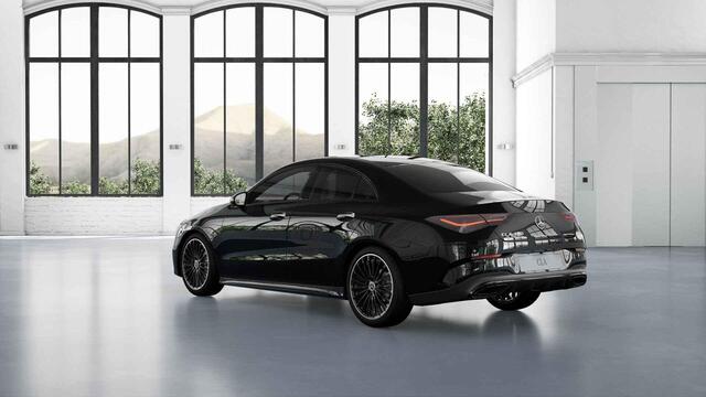 Mercedes-Benz CLA-KLASSE 180 Business Solution AMG | Panoramaschuifdak | AMG Line Plus | Nightpakket | Head-Up | Dodehoekassistent