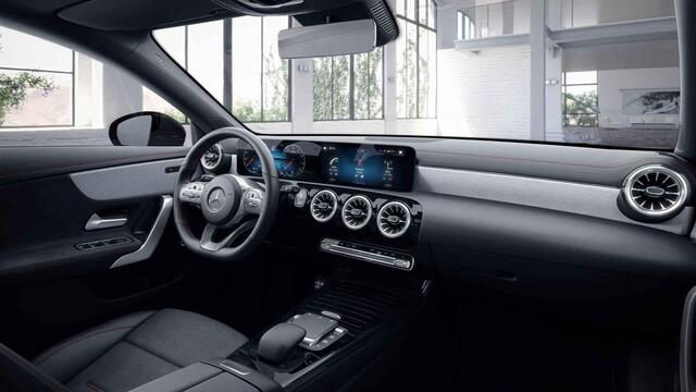 Mercedes-Benz CLA-KLASSE 200 Business Solution AMG | Night |Panoramadak | Widescreen | Stoelverwarming |