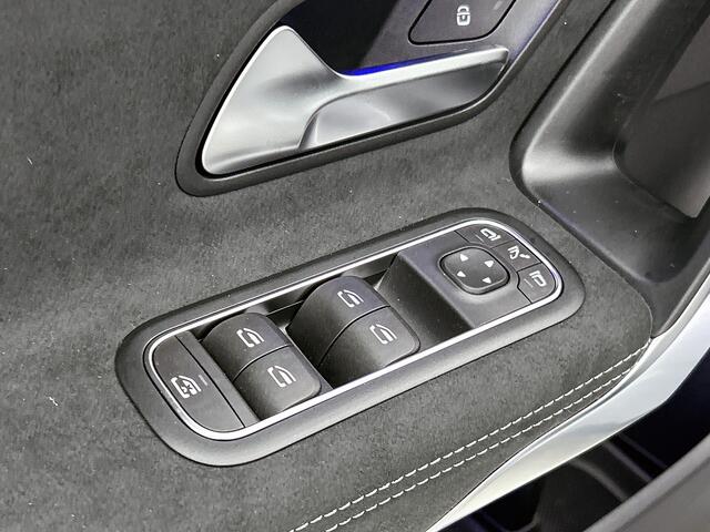 Mercedes-Benz CLA-KLASSE Shooting Brake 250 e Business Solution AMG | Nightpakket | Premium Pakket | Parkeerpakket met 360°-camera | KEYLESS GO | Antidiefstalpakket GUARD 360° Plus | EASY PACK achterklep | Head-up display | Dodehoekassistent |