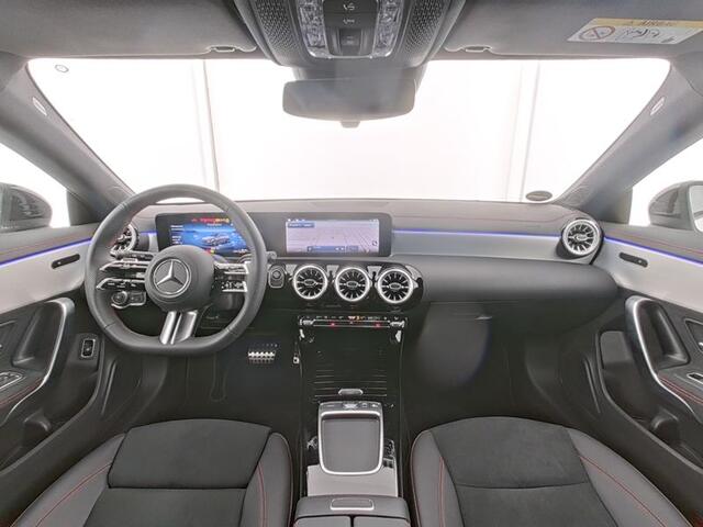 Mercedes-Benz CLA-KLASSE Shooting Brake 250 e AMG Face Lift Plug-In Hybride | Edition AMG Line | Panorama Schuif-Kanteldak | 19 Inch AMG Velgen | AC en DC laden | Stuur en Stoelverwarming. Inclusief 24 maanden MB Certified garantie voor Europa.