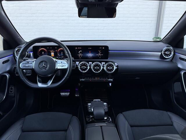 Mercedes-Benz CLA-KLASSE Shooting Brake 250 e Business Solution AMG | Pano | Ambient Light | ACC | Camera | DAB+ | LED | 19 inch