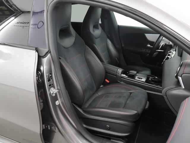 Mercedes-Benz CLA-KLASSE Shooting Brake 220 Premium Plus AMG | Night | Panoramadak | Memory | Keyless | Sfeerverlichting |