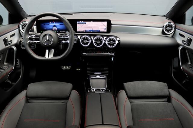 Mercedes-Benz CLA-KLASSE 250 e Star Edition AMG Line | Facelift | Panoramadak | Distronic Pro | Memory | HUD | Surround Camera | Verwarmd Stuurwiel | Advanced Sound System |