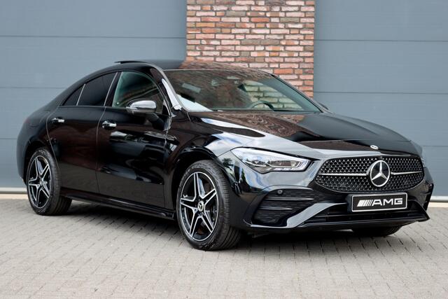 Mercedes-Benz CLA-KLASSE 250 e Star Edition AMG Line | Facelift | Panoramadak | Distronic Pro | Memory | HUD | Surround Camera | Verwarmd Stuurwiel | Advanced Sound System |