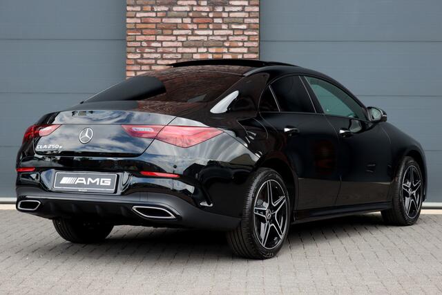 Mercedes-Benz CLA-KLASSE 250 e Star Edition AMG Line | Facelift | Panoramadak | Distronic Pro | Memory | HUD | Surround Camera | Verwarmd Stuurwiel | Advanced Sound System |