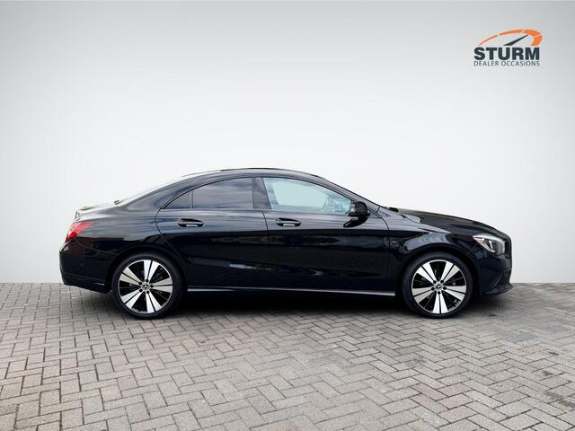 Mercedes-Benz CLA-KLASSE 180 Ambition NL-Auto! | Panoramadak | Navigatie Full-Map | Sportstoelen | Camera | LED Koplampen | Dodehoek Detectie | Rijklaarprijs!