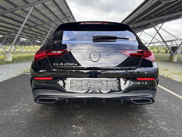 Mercedes-Benz CLA-KLASSE Shooting Brake 250e Business Solution AMG | Panoramaschuifdak | Burmester | 360°-camera | Rijassistentiepakket + | Trekhaak |