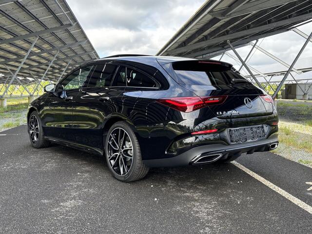 Mercedes-Benz CLA-KLASSE Shooting Brake 250e Business Solution AMG | Panoramaschuifdak | Burmester | 360°-camera | Rijassistentiepakket + | Trekhaak |