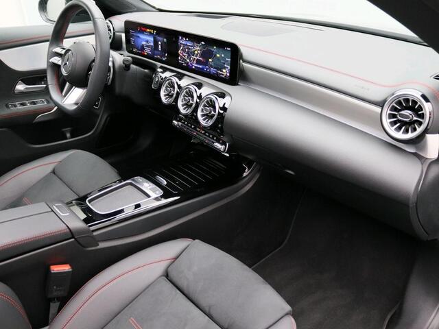 Mercedes-Benz CLA-KLASSE 250 e Star Edition AMG Line Plus AMG Line | Night Pakket | Panorama Schuif-Kanteldak | Memory voorstoelen | Sfeerverlichting | 19 Inch AMG Velgen. Inclusief 24 maanden MB Certified garantie voor Europa.