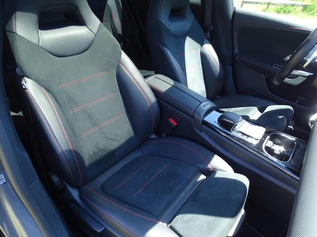 Mercedes-Benz CLA-KLASSE Shooting Brake Shooting Brake 200 Premium Plus AMG Mercedes-Benz CLA-Klasse Shooting Brake 200 Premium Plus AMG - Automaat, Panorama dak, Camera, Dode hoek detectie, Spoor assistent, Sfeer verlichting, 360 graden camera, Leder/alcantara Sport Interieur, A