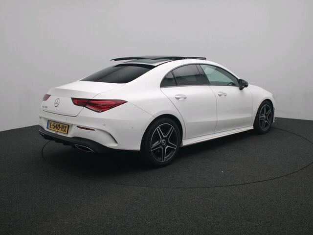 Mercedes-Benz CLA-KLASSE 180 Business Solution AMG AMG Line | Night Pakket | Panorama Schuif-Kanteldak | Sfeerverlichting | Memory Voorstoelen. Inclusief 24 maanden MB Certified garantie voor Europa.