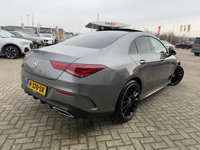 Mercedes-Benz CLA-KLASSE 180 AMG Line Panoramadak-/ Schuif-kanteldak Widescreen Keyless Entry Head-Up Display Ambienteverlichting ACC 19 Inch LED 360 Graden Camera Night Pakket BTW Vol!!