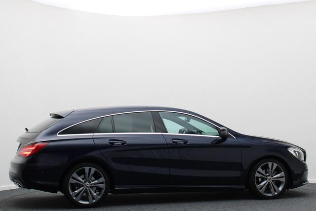 Mercedes-Benz CLA-KLASSE Shooting Brake 180 Business Solution LED, Camera, Apple CarPlay, Navigatie, Cruise, Stoelverwarming, 18''