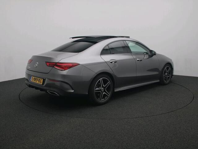 Mercedes-Benz CLA-KLASSE 180 AMG Nightpakket | Panoramadak | Memory | Keyless GO | Sfeerverlichting | Augmented Reality | Inclusief 24 maanden Mercedes-Benz Certified garantie voor Europa.