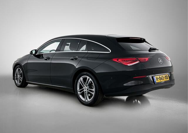 Mercedes-Benz CLA-KLASSE Shooting Brake 180 Business Solution Achteruitrijcamera | Ledkoplampen | Easy Pack achterklep | Licht- en zicht pakket | Spiegel Pakket. Inclusief 24 maanden MB Certified garantie voor Europa.