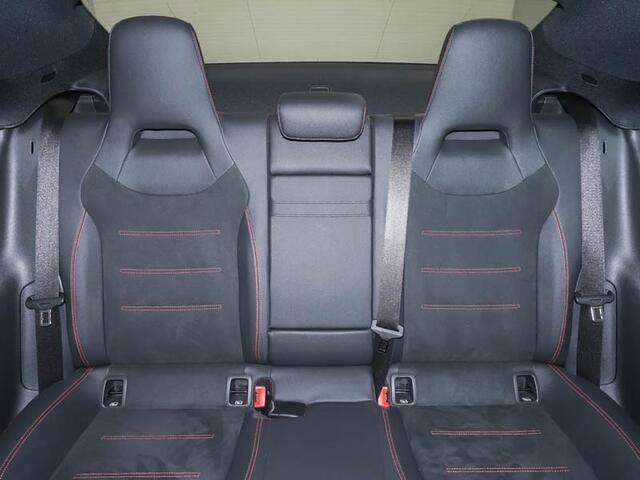 Mercedes-Benz CLA-KLASSE 250 e AMG Plug-In Hybride | AMG Line | Night Pakket | Panorama Schuif-Kanteldak | Burmester® Surround-Soundsystem | AC / DC Laden | Inclusief 24 maanden MB Certified garantie voor Europa.