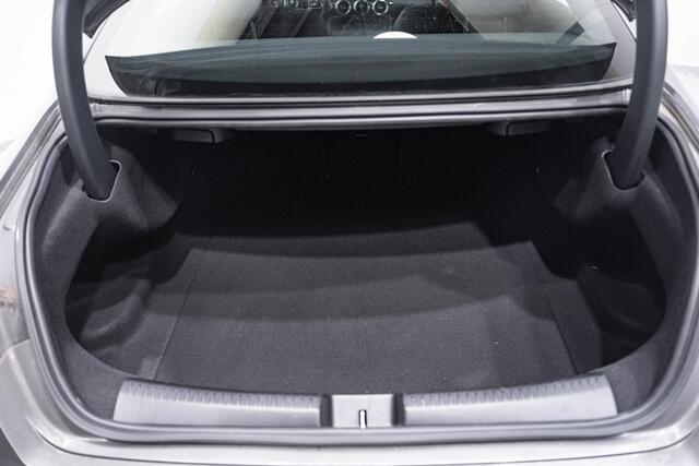 Mercedes-Benz CLA-KLASSE 180 d Business Solution Luxury lederen-bekleding pano digi-cockpit led voor en achter lane-assist snoerloos telefoon laden sportstoelen verwarmd voor PDC v+a DAB Clima camera-achter