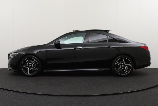 Mercedes-Benz CLA-KLASSE 200 164 PK Aut. AMG Night Pano-dak Camera Trekhaak