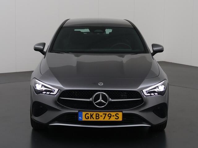 Mercedes-Benz CLA-KLASSE Shooting Brake 250 e Star Edition | Led verlichting | Achteruitrijcamera | 17 inch LM velgen | 2x groot scherm |