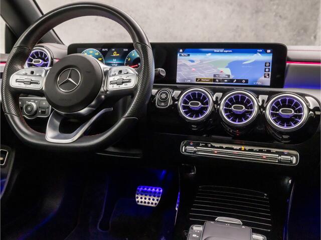 Mercedes-Benz CLA-KLASSE Shooting Brake 200 AMG Sport 164Pk Automaat (PANORAMADAK, MEMORY SEATS, SFEERVERLICHTING, LEDER/ALCANTARA, CAMERA, WIDESCREEN, ELEK ACHTERKLEP, STOELVERWARMING, NIEUWSTAAT)