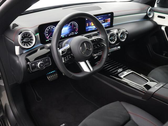 Mercedes-Benz CLA-KLASSE Shooting Brake 250e Star Edition AMG Line | Multibeam | 19" lichtmetalen velgen | Panoramadak | Night |