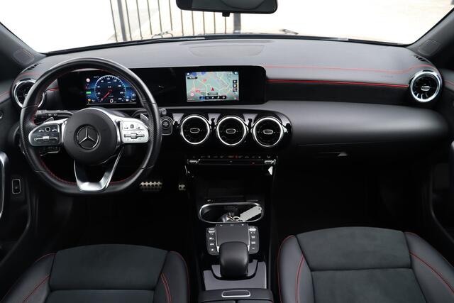 Mercedes-Benz CLA-KLASSE Shooting Brake 250e AMG | Navigatie | Stoelverwarming | Elek. trekhaak | Sportstoelen
