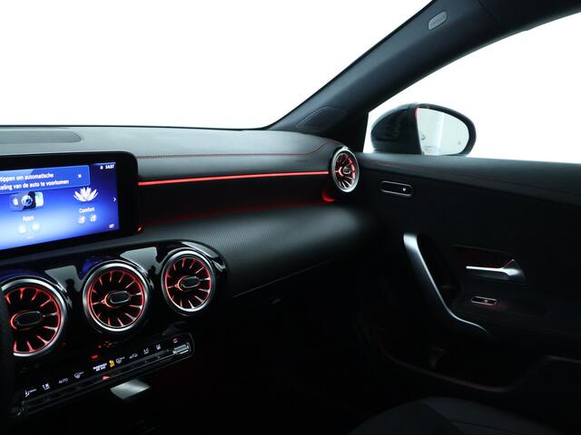 Mercedes-Benz CLA-KLASSE 250 e Star Edition AMG Plug-In Hybride AMG Line | Night Pakket | Sfeerverlichting. Inclusief 24 maanden MB Certified garantie voor Europa.
