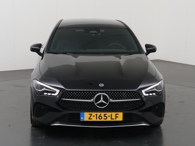 Mercedes-Benz CLA-KLASSE Shooting Brake 180 Star Edition Luxury Line | Comfort stoelen | Stoelverwarming | Sfeerverlichting | Achteruitrijcamera |