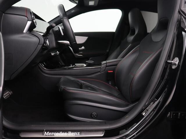 Mercedes-Benz CLA-KLASSE Shooting Brake 200 Business Solution AMG | Panoramadak | Trekhaak | Stoelverwarming | Memory | Matrix LED | Carplay | Leder/Alcantara | Camera | Navigatie | Park Assist