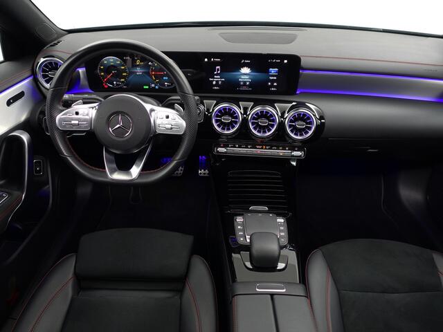 Mercedes-Benz CLA-KLASSE 250 e AMG Night Edition Aut- Panoramadak, Sfeerverlichting, Carplay, Android Auto, Camera, Xenon Led