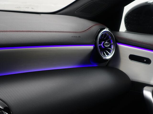Mercedes-Benz CLA-KLASSE 250 e AMG Night Edition Aut- Panoramadak, Sfeerverlichting, Carplay, Android Auto, Camera, Xenon Led