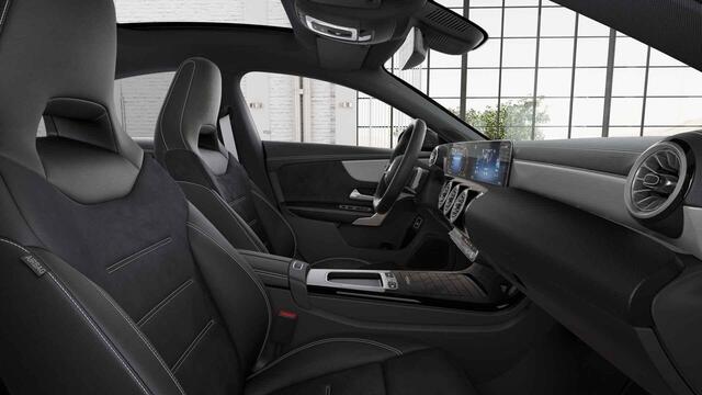 Mercedes-Benz CLA-KLASSE Mercedes-Benz CLA 180 Coupé Business Solution AMG | Panoramadak | Night pakket | MANUFAKTUR Alpin Grau |