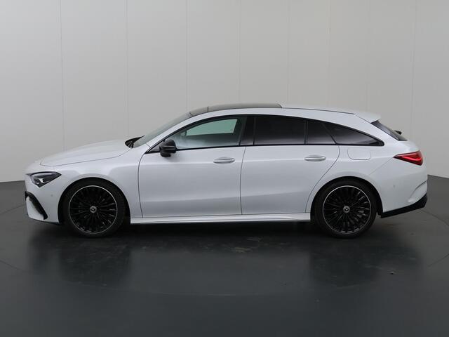Mercedes-Benz CLA-KLASSE 180 Shooting Brake AMG Line Mercedes-Benz CLA 180 Shooting Brake 180 AMG Line | Panorama dak | Night Pakket | 19 inch | Digitaalwit | Sfeerverlichting