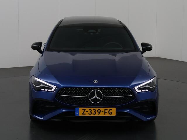Mercedes-Benz CLA-KLASSE 180 Shooting Brake AMG Line | Panoramadak | Night Pakket | 19 inch | Sfeerverlichting | Multibeam | Trekhaak-Afneembaar |