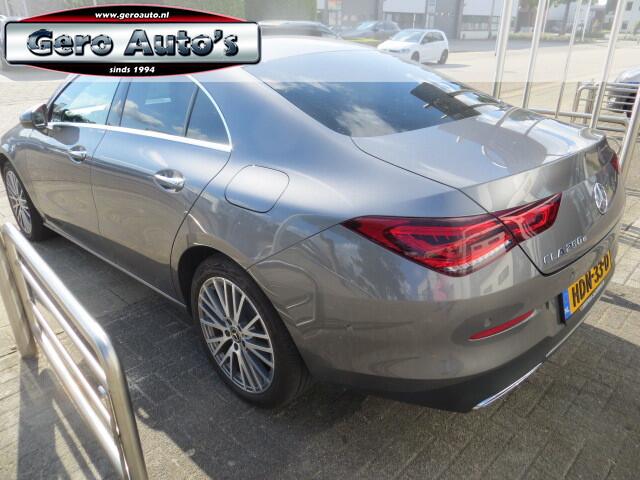 Mercedes-Benz CLA-KLASSE 250 e Luxury Line panorama vol extra`s ,slechts 10 dkm