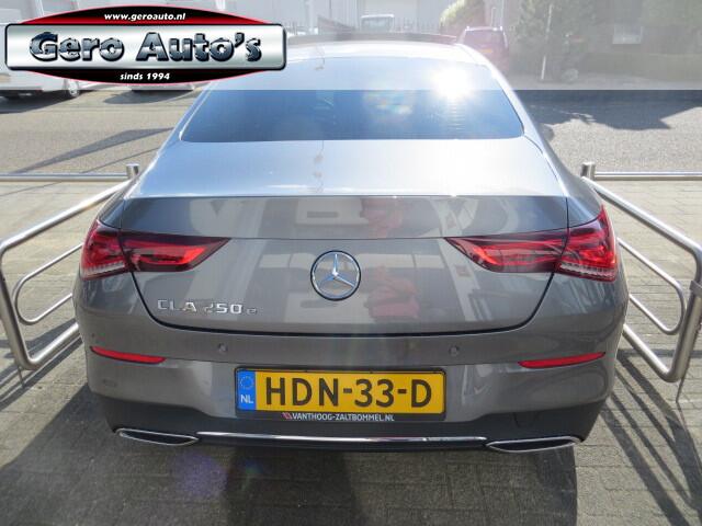 Mercedes-Benz CLA-KLASSE 250 e Luxury Line panorama vol extra`s ,slechts 10 dkm